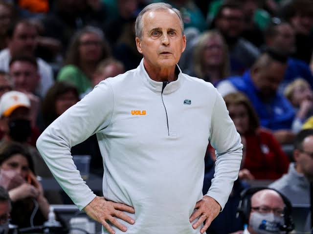 Rick Barnes says Tennessee has had its best offensive halves in