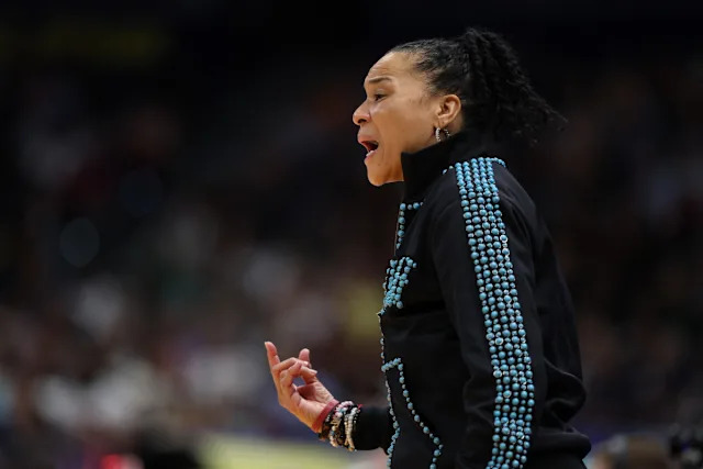 Unbelievable news: Dawn Staley Gets Clear Message From South Carolina Star After Departing…..