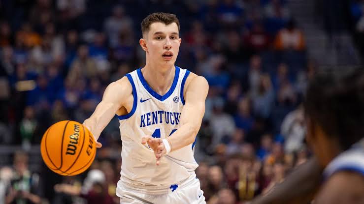 BREAKING:Arkansas forward Zvonimir Ivisic has officially transferred back to the Kentucky Wildcats. The m…read more.