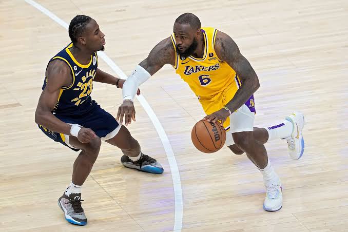 BREAKING: L.A Lakers LeBron James completely Leaves F…read more.