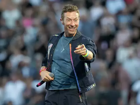 BREAKING: Coldplay’s Chris Martin and Dakota Johnson call it quits after nearly 8 years due to