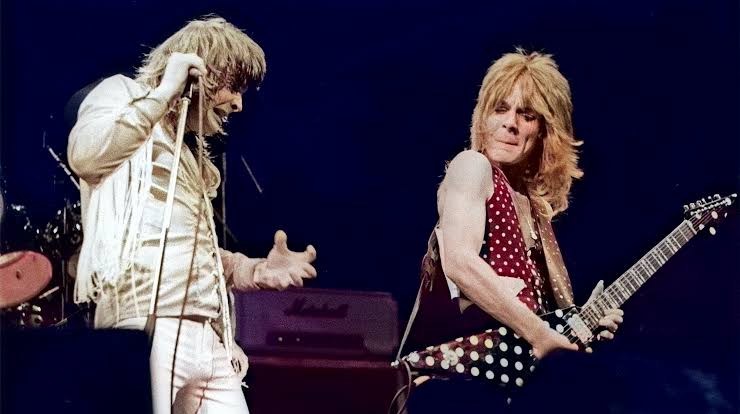 BREAKING: A Rare Photo Hid One of Randy Rhoads’ M… Read more 👇👇