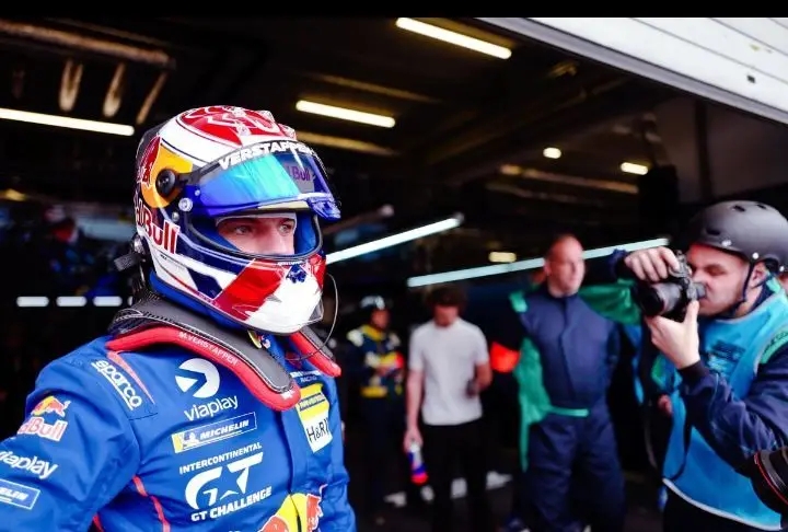 BREAKING: Drama at the Nürburgring as Max Verstappen loses top…